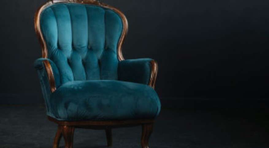 Oman adalah negara yang masih berada di Jazirah Arab. Berbeda dengan negara jazirah Arab seperti Qatar dan Arab Saudi, Qatar menganut sistem pemerintahan presidensial, dengan sistem parlemen bikameral.