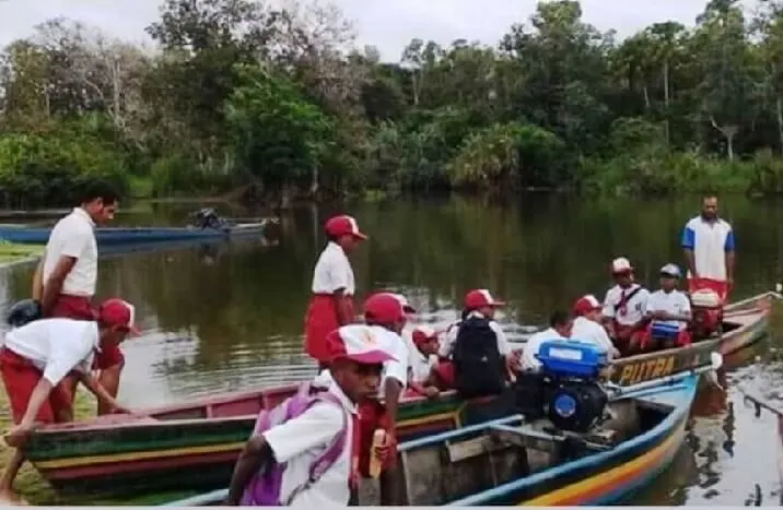 Gusus Tugas Papua UGM Tingkatkan Pendidikan dengan Mengirimkan Guru dan Membawa Anak Papua ke Kampus